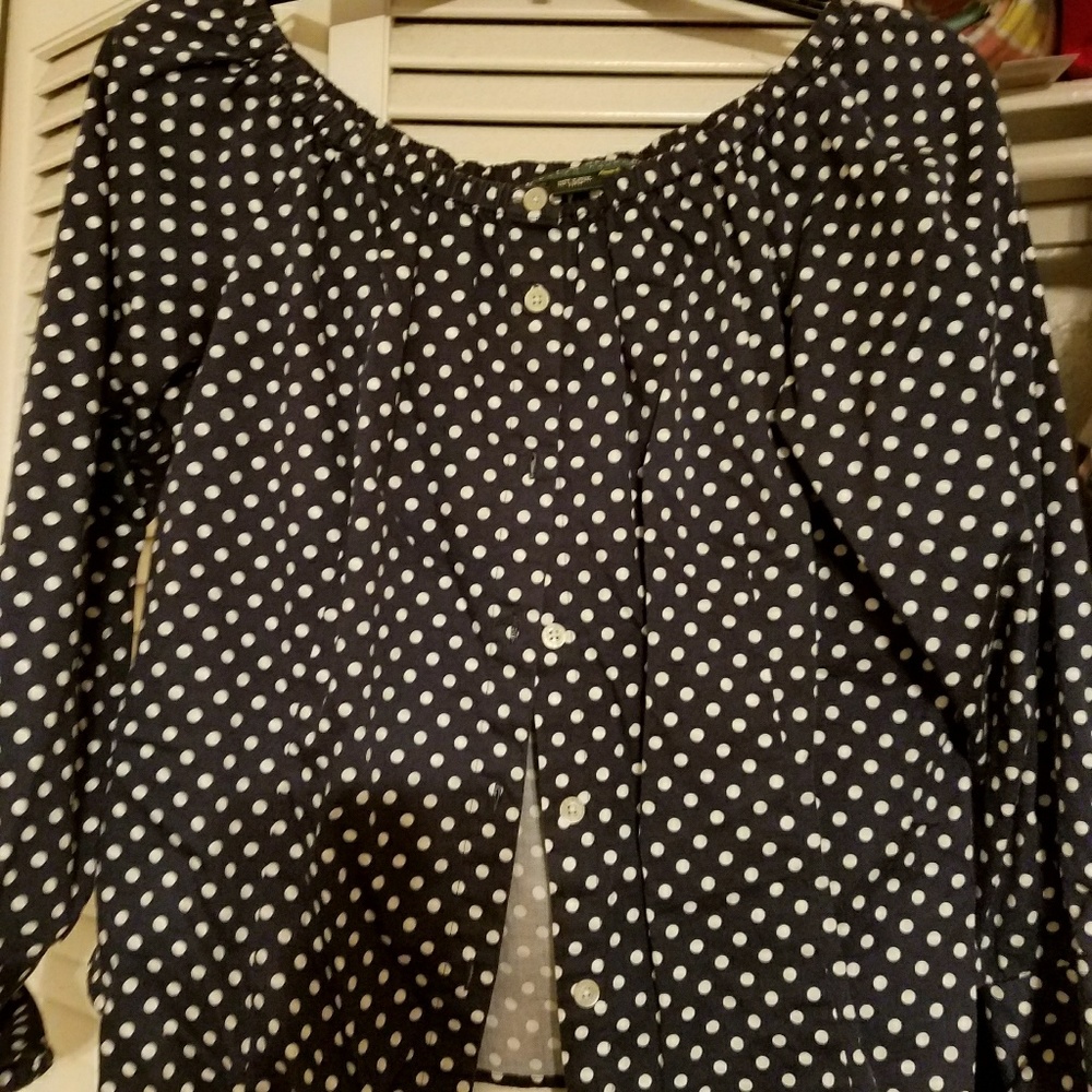 Off shoulder shirt
